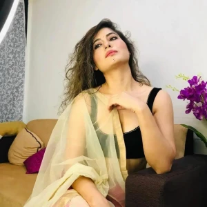 Sector-7 Noida Escort Service for Call Girls Cash Payment of ₹3500 with Free Doorstep Delivery