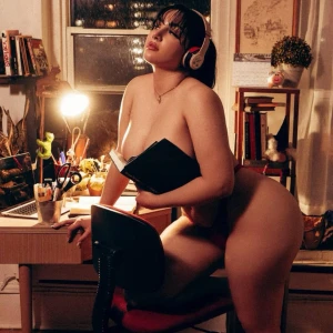 ✔️ A hectic weekend spent with Dhaula Kuan Escorts would make you happy.