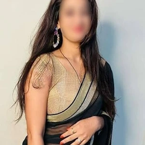Kavya ek gorgeous, well-maintained housewife escort hai jisme elegance aur natural charm dono milega. Mature companionship pasand karne wale clients ke liye Kavya top choice hai. Uski soft voice, polite nature aur affectionate behavior meeting ko warm aur