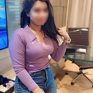 Simran – Elite Air Hostess Escort in Mumbai